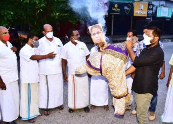 വനിതാ കമ്മീഷൻ അദ്ധ്യക്ഷക്കെതിരെ പ്രതിഷേധം