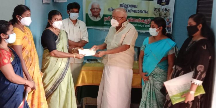 വാക്സിൻ ചലഞ്ചിലേക്ക് സംഭാവന നൽകി.