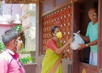ഇടത്പക്ഷ കൂട്ടായ്മ പച്ചക്കറി കിറ്റുകൾ വിതരണം നടത്തി