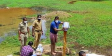 കുടങ്ങളിലാക്കി കുളത്തിൽ സൂക്ഷിച്ച 300 ലിറ്റർ വാഷ് കണ്ടെത്തി നശിപ്പിച്ചു.