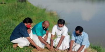 നിളാതീരത്ത് മുള നട്ടു തുടക്കം കുറിച്ചു