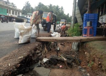 പനയമ്പാടത്ത് മണൽ ചാക്ക് തടയണ ഒരുക്കികരാർ കമ്പനിയുടെ സൂത്രപ്പണി