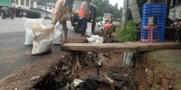 പനയമ്പാടത്ത് മണൽ ചാക്ക് തടയണ ഒരുക്കികരാർ കമ്പനിയുടെ സൂത്രപ്പണി