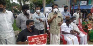 നഗരത്തിൽ കുമിഞ്ഞു കൂടുന്ന മാലിന്യം : സിപിഐ(എം)  പ്രതിഷേധ പരിപാടി നടത്തി