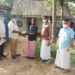വിദ്യാർഥികൾക്ക് ഓൺലൈൻ പഠനത്തിനുള്ള മൊബൈൽ ഫോൺ നൽകി