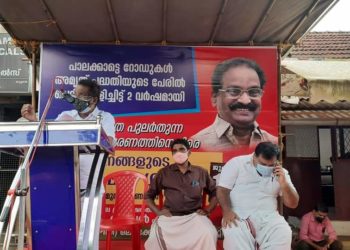 നഗരത്തിലെ റോഡുകളുടെ ശോച്യാവസ്ഥ: പ്രതിഷേധശൃംഖല തീർത്ത് സിപിഐ എം