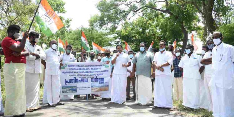 മന്ത്രി കെ കൃഷ്ണൻകുട്ടി രാജിവെച്ച അന്വേഷണം നേരിടണം : സുമേഷ് അച്യുതൻ