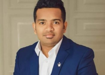 നിർധനരായ വിദ്യാർത്ഥികൾക്ക് കൈത്താങ്ങായി പൂർവവിദ്യാർത്ഥി