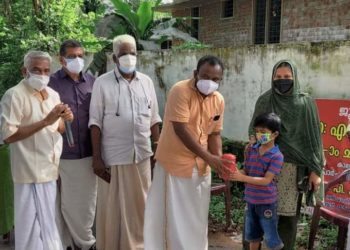 ദുരിതാശ്വാസ നിധിയിലേക്ക് സമ്പാദ്യ കുടുക്ക നൽകി 6 വയസ്സുകാരൻ ഷിഫാൻ