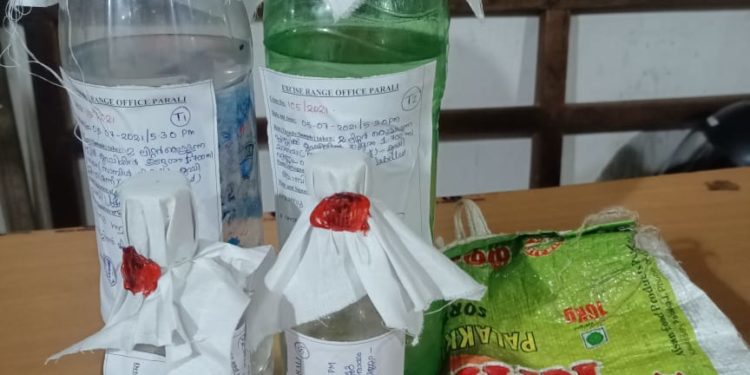 ബിജെപി കോങ്ങാട്  മണ്ഡലം ജനറൽ സെക്രട്ടറിയുടെ വീട്ടിൽ നിന്നും വാറ്റ് പിടിച്ചെടുത്തു.