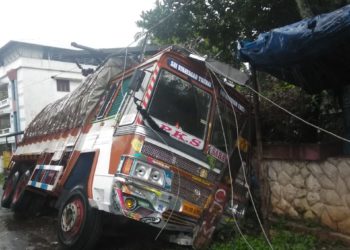 ഇലക്ട്രിക്പോസ്റ്റ് മാറ്റി സ്ഥാപിക്കുന്നതുവരെ സപ്ലൈ ഉണ്ടായിരിക്കുന്നതല്ല :KSEB