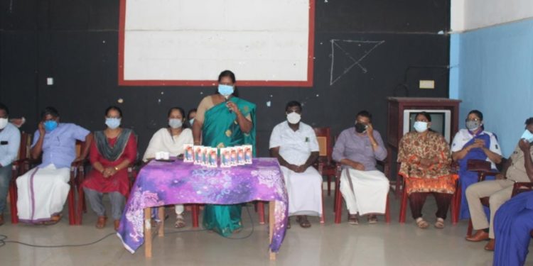 മൊബൈൽ വിതരണം ചെയ്തു