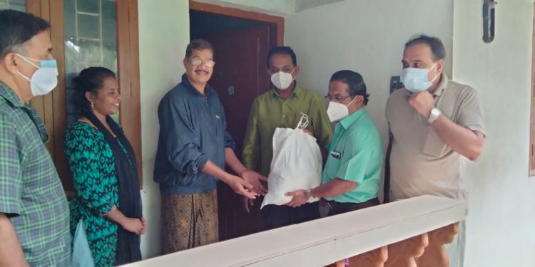 എൻ.എസ്.എസ്.കരയോഗം ഭക്ഷ്യ കിറ്റ് വിതരണം ചെയ്തു