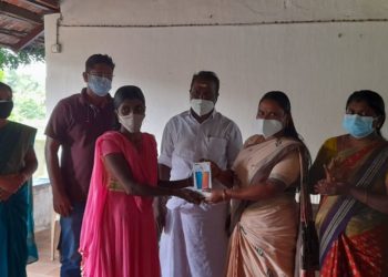 വിദ്യാർത്ഥികൾക്കുള്ള സ്മാർട് ഫോൺ വിതരണോദ്ഘാടനം