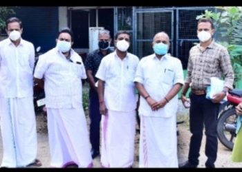 എൻ.എസ്.എസ് കരയോഗം ഹരിത കർമ്മ സേന അഗങ്ങൾക്ക് കോവിഡ് പ്രതിരോധ കിറ്റ്  നല്കി
