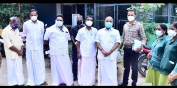 എൻ.എസ്.എസ് കരയോഗം ഹരിത കർമ്മ സേന അഗങ്ങൾക്ക് കോവിഡ് പ്രതിരോധ കിറ്റ്  നല്കി