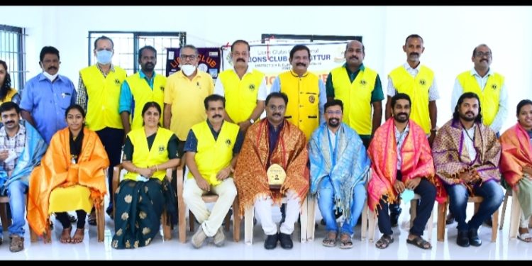 Chittur Lions Club ഡോക്ടർമാരെ ആദരിച്ചു