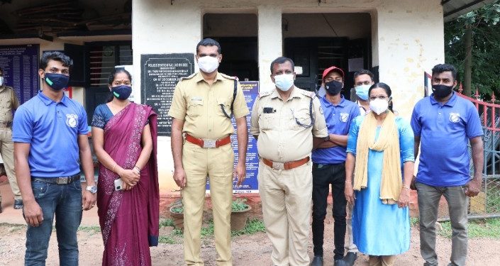 സ്ഥലം മാറ്റം ലഭിച്ചസി.ഐ ക്ക്സഹപ്രവർത്തകരുടെആദരവ്