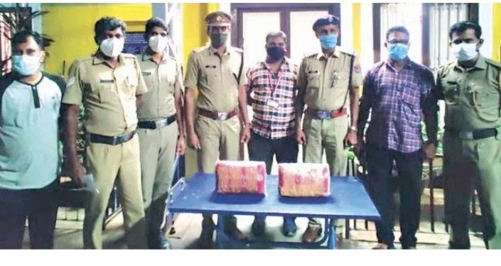 ട്രെ​യി​നി​ൽനി​ന്ന്​ നാ​ലുകി​ലോ ക​ഞ്ചാ​വ് പിടികൂടി