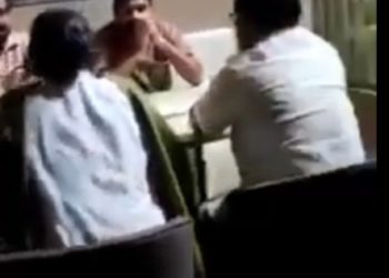 ഹോട്ടലിനുള്ളില്‍ ഭക്ഷണം :ലോക്ക് ഡൗണ്‍ നിര്‍ദേശങ്ങള്‍ ലംഘിച്ച് രമ്യ ഹരിദാസും ബല്‍റാമും