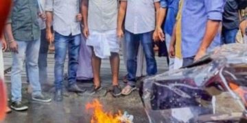 നിയമസഭ കൈയാങ്കളി – മന്ത്രി ശിവൻകുട്ടി രാജിവെക്കണം : യൂത്ത് കോൺഗ്രസ്  കലക്ടറേറ്റ് മാർച്ച് നടത്തി