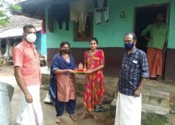 വിജയികളെ അനുമോദിച്ചു.