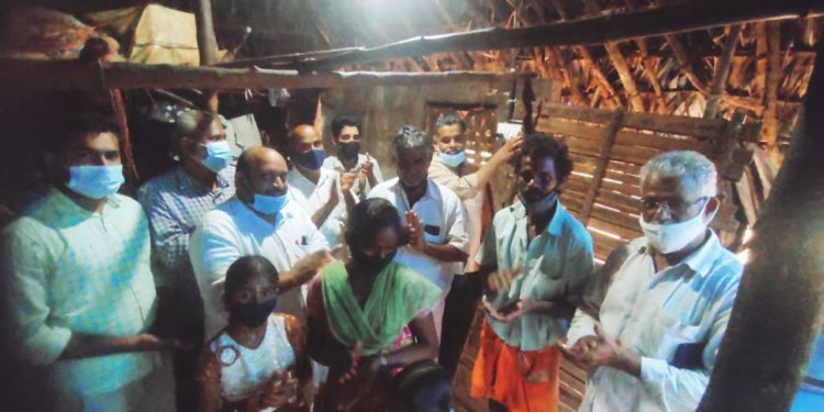 മുതലമട നരിപ്പാറയിലെ വിദ്യാർത്ഥികൾക്കിനി ഓൺലൈൻ പഠനം പ്രാപ്യമാകും