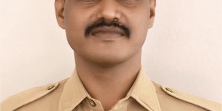 മുഖ്യമന്ത്രിയുടെ എക്സൈസ് മെഡൽ നേടി  മൺസൂർ അലി എസ്