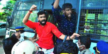 എംബി രാജേഷിന്റെ വസതിയിലേക്ക് യുവമോർച്ച മാർച്ച്‌ സംഘടിപ്പിച്ചു.