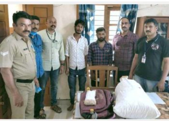 ട്രെയിനിൽ കഞ്ചാവ് കടത്ത്; പാലക്കാട് രണ്ടുപേർ പിടിയിൽ