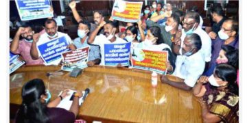 കൗൺസിൽ യോഗത്തിൽ പ്രതിപക്ഷ പ്രതിഷേധം