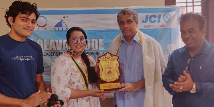 ജെ.സി. ഐ ഒലവക്കോട് ബിസിനസ്സ് ഐക്കൺ പുരസ്‌കാരം അനന്ത നാരായണന്