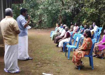 അരിപലവ്യഞ്ജന കിറ്റുകൾ വിതരണം ചെയ്തു