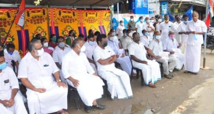 വിദ്യാഭ്യമന്ത്രി രാജിവെക്കണം :യൂഡിഎഫ് മലമ്പുഴ നിയോജകമണ്ഡലം  പ്രതിക്ഷേധ ധര്‍ണ്ണ.