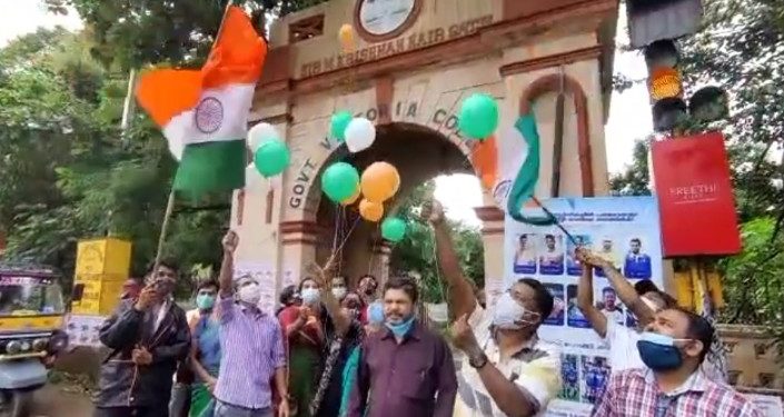 ഹോക്കി ടീമിന് അഭിവാദ്യങ്ങൾ അർപ്പിച്ച് പാലക്കാട്‌ ഹോക്കി അസോസിയേഷൻ