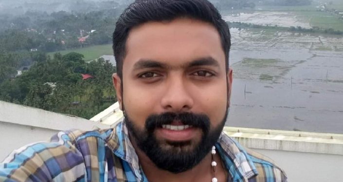 തോട്ടിൽ കുളിക്കാൻ പോയ യുവാവ് മരിച്ച നിലയിൽ കണ്ടെത്തി