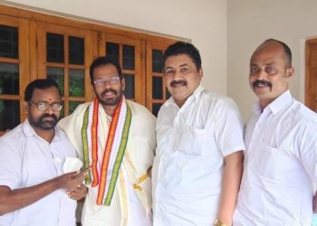 എ തങ്കപ്പനെ കേരള സ്റ്റേറ്റ് മോട്ടോർ വർക്കേഴ്‌സ് യൂണിയൻ (INTUC ) പൊന്നാട അണിയിച്ചു