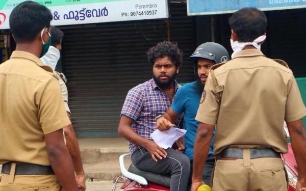 വാളയാറിൽ നിയന്ത്രണം കർശനമാക്കി തമിഴ്നാട് ﻿
