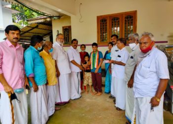 ഗാന്ധിദർശൻ വേദി വീട്ടിലെത്തി അനുമോദിച്ചു.