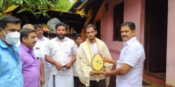 യൂത്ത് കോൺഗ്രസ്സ് നെന്മാറ മണ്ഡലം കമ്മിറ്റി ആദരിച്ചു