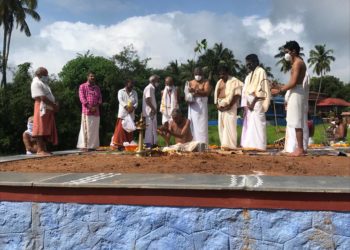 പൂക്കുളങ്ങര ആൽത്തറയിൽ ആൽവൃക്ഷത്തൈ വെച്ചു