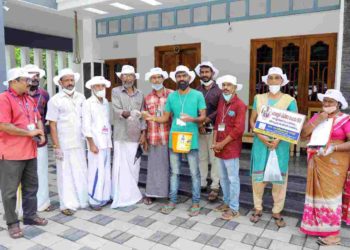 അക്ഷരവെളിച്ചത്തിലുപരി അനുകമ്പയുടെ സാന്ത്വനവുമായി ആലത്തൂർ ബി. എസ്. എസ്. ഗുരുകുലം സ്കൂൾ.