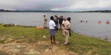 വാളയാർ ഡാമിൽ  കുളിക്കാനിറങ്ങിയ മൂന്ന് വിദ്യാർത്ഥികളെ കാണാതായി