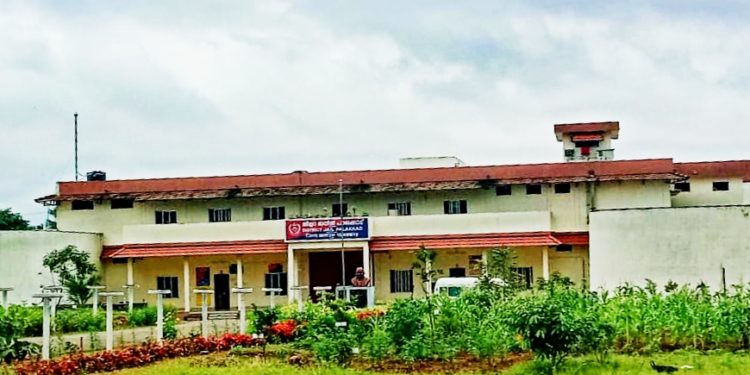 പറുദീസായുടെ പാറാവുകാരൻ കൂടുമാറി