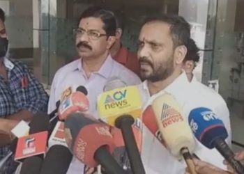 പാലക്കാട് നഗരസഭയില്‍ ബി.ജെ.പിക്കുള്ളില്‍ ചേരിപ്പോര്