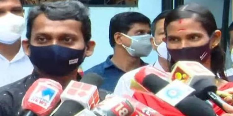 കുടുംബാം​ഗങ്ങൾ പങ്കെടുക്കാത്തതിൽ വിഷമമെന്ന് റഹ്മാൻ