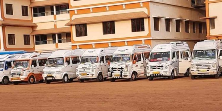 ടാക്സി ഡ്രൈവർമാർ പ്രതിസന്ധിയിൽ