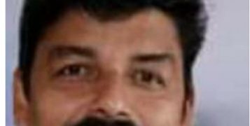കാറപകടത്തിൽ ഒരാൾ മരിച്ചു.മൂന്നു പേർക്ക് പരിക്കേറ്റു