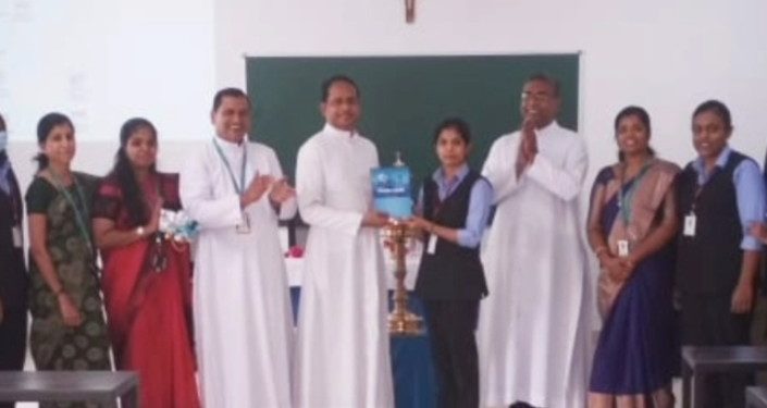 യുവക്ഷേത്ര കോളേജിൽ ബുക്ക് വാരിയേഴ്സ് ക്ലബ് ഉദ്ഘാടനം ചെയ്തു.