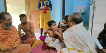 പനച്ചിക്കുത്ത് തറവാട്ടിൽ  ആദ്യാക്ഷരം കുറിക്കാൻ കുരുന്നുകൾ എത്തി 